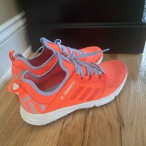 Adidas Terrence Continental Rubber Orange Running Shoes Size 7.5 Only Worn Once!